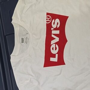 Levi's tshirt